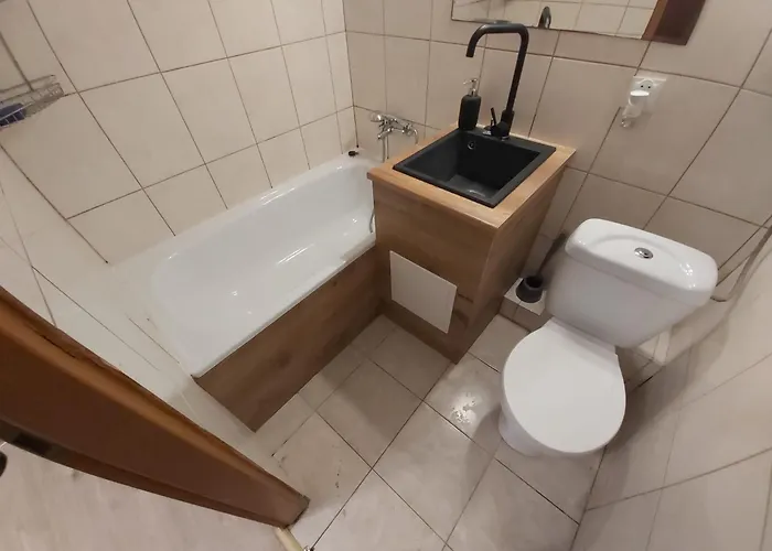 2050 Zwyciestwa 23 - Tanie - Samodzielne Zameldowanie - Self Check In Homestay